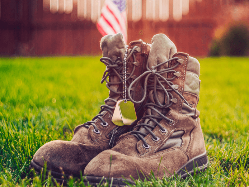 SGLI vs. VGLI What Happens to Your Life Insurance When You Leave the Military (1).png