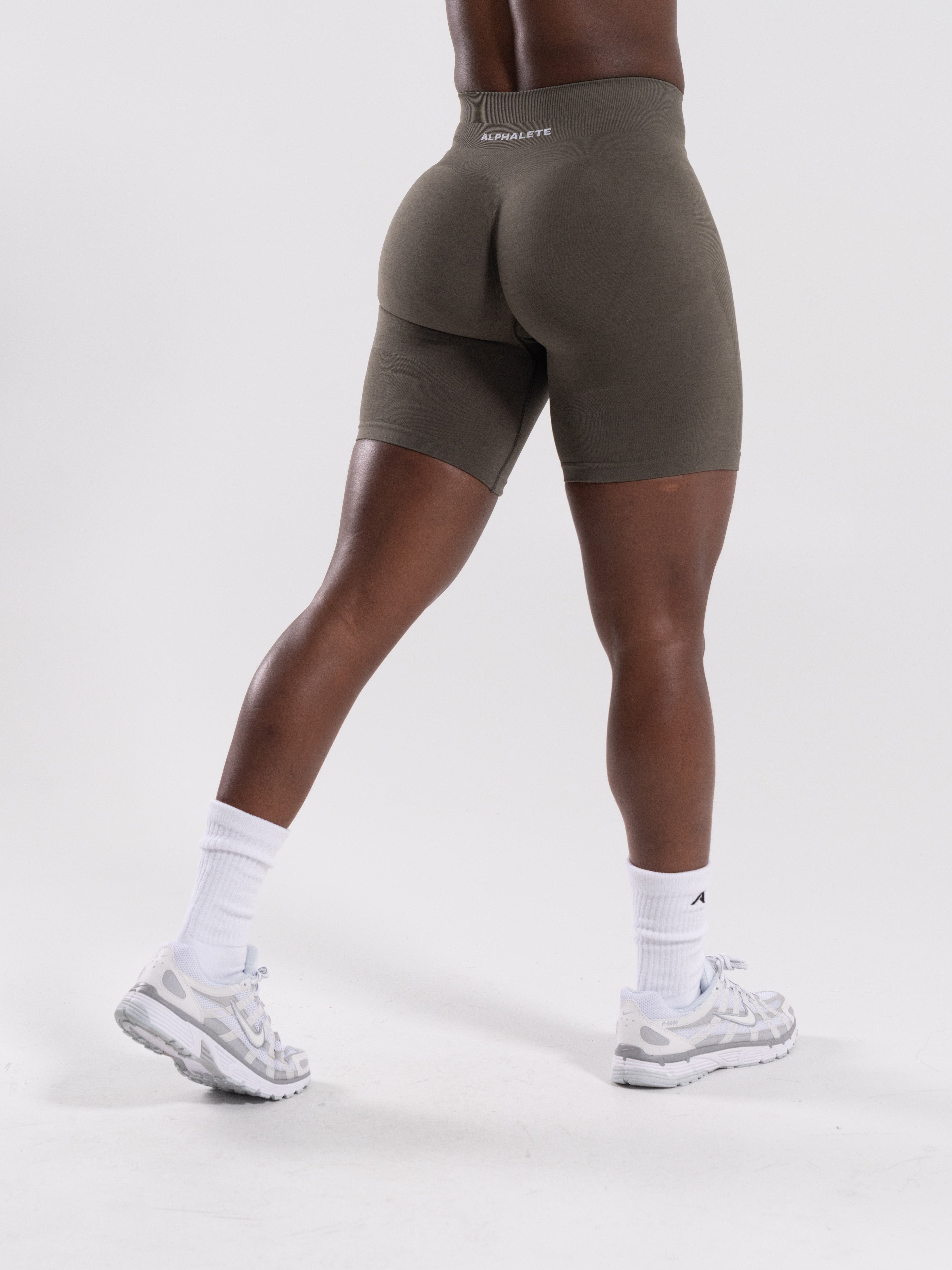 Pump Mid Rise Biker Short - Khaki - S