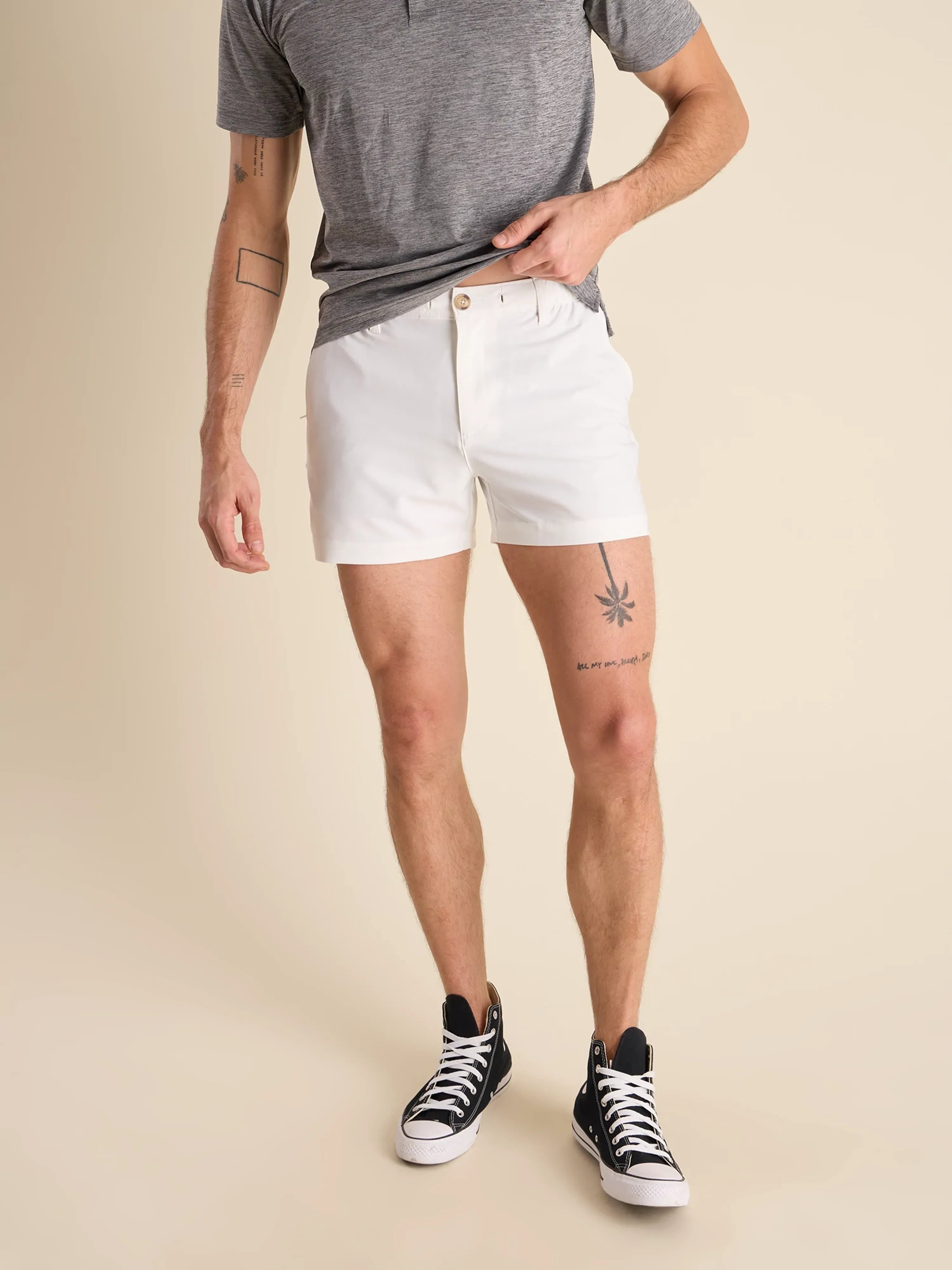 Chubbies The Vannas 4" Inseam Shorts for Men in White | Size Small