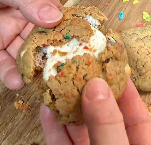 Fruity Pebble Cookies